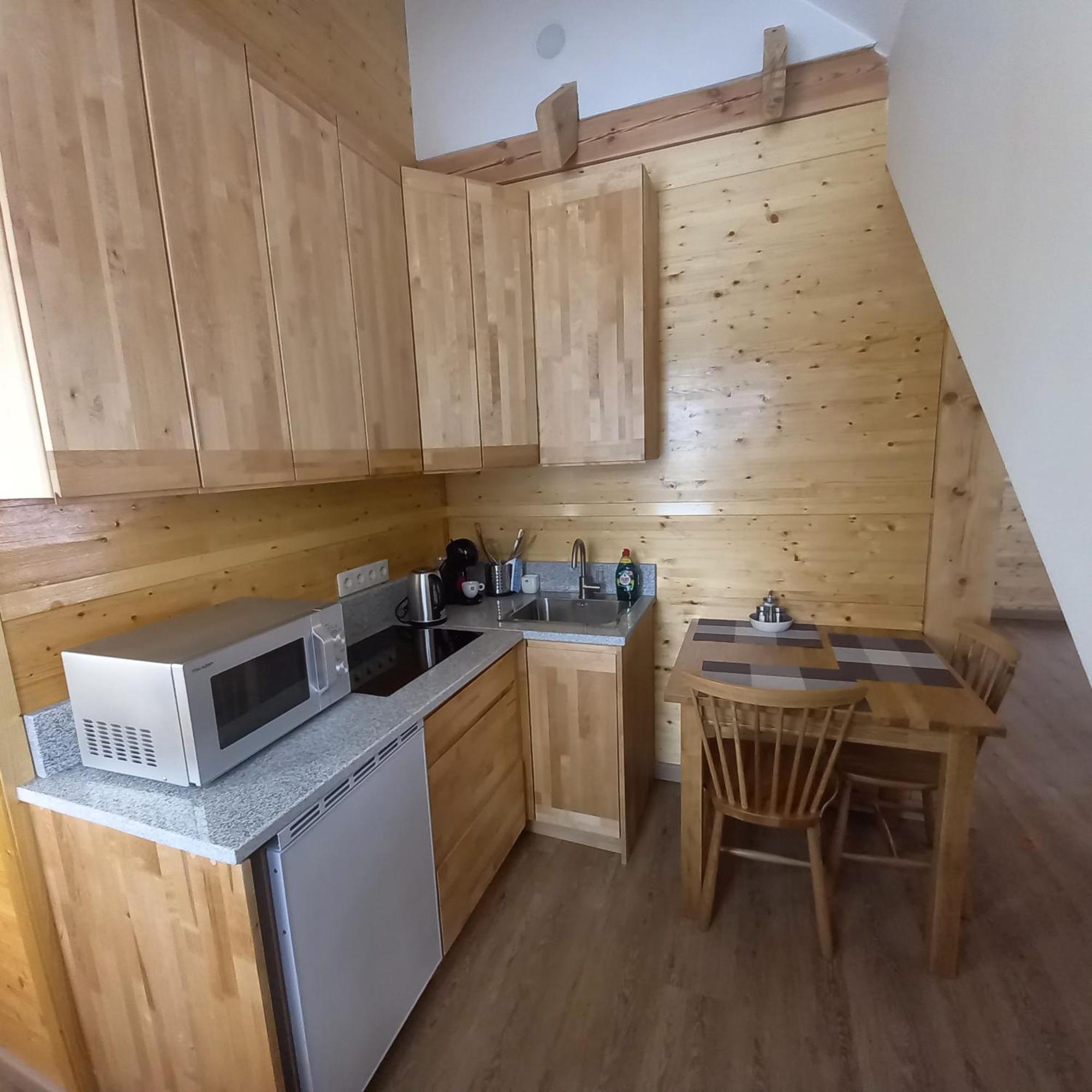 S Neries 19 Apartamentai Su Parkingu Šiauliai Екстериор снимка