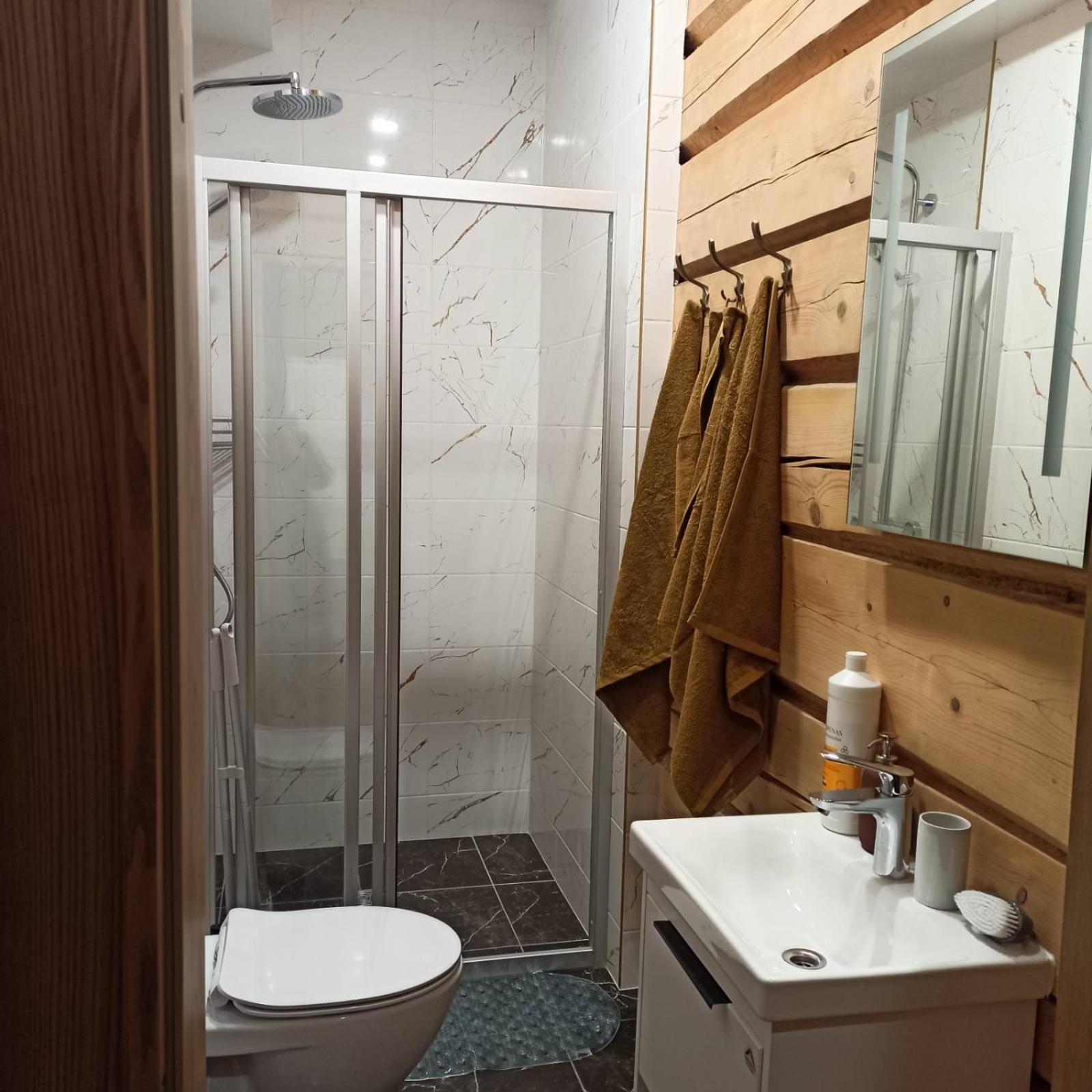S Neries 19 Apartamentai Su Parkingu Šiauliai Екстериор снимка