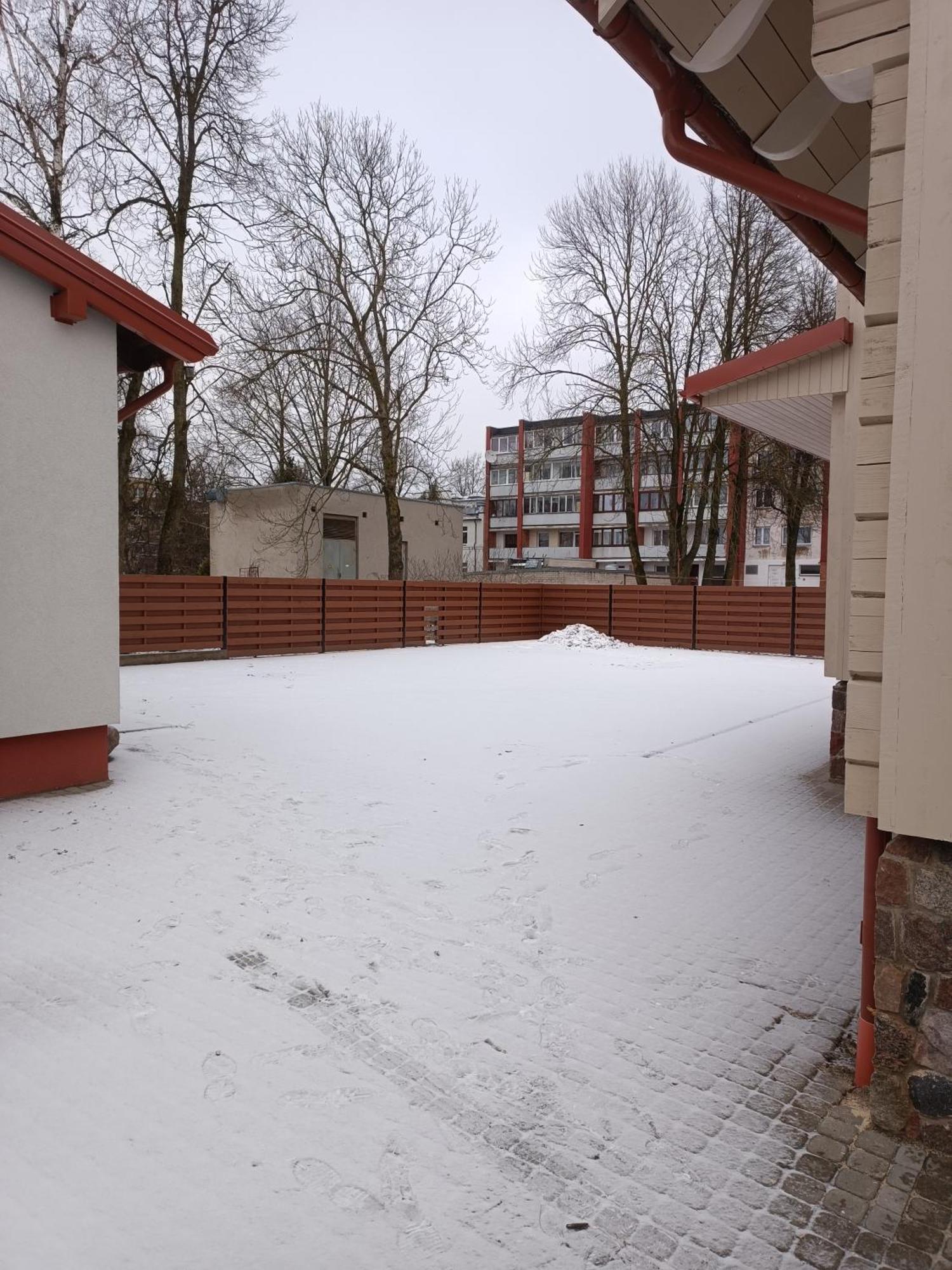 S Neries 19 Apartamentai Su Parkingu Šiauliai Екстериор снимка