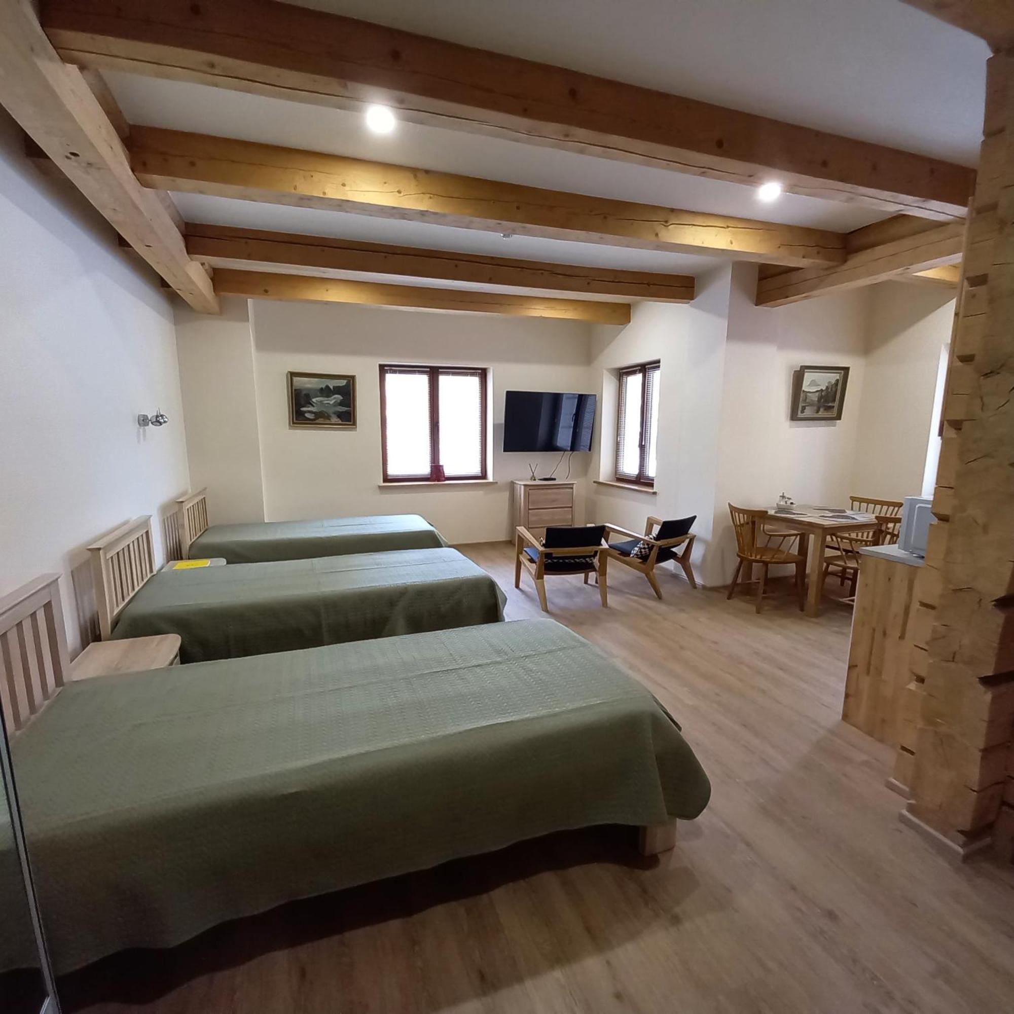 S Neries 19 Apartamentai Su Parkingu Šiauliai Екстериор снимка