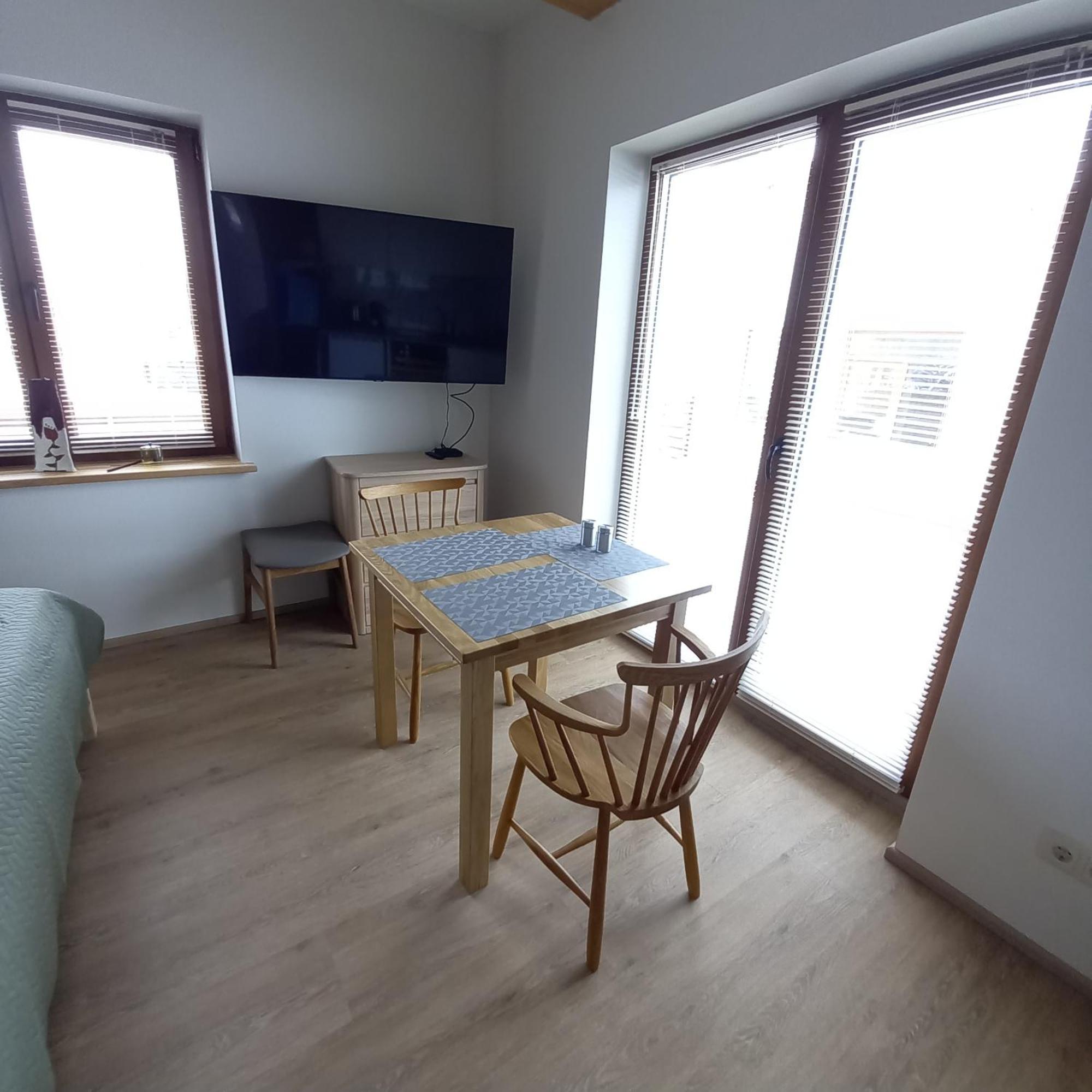S Neries 19 Apartamentai Su Parkingu Šiauliai Екстериор снимка