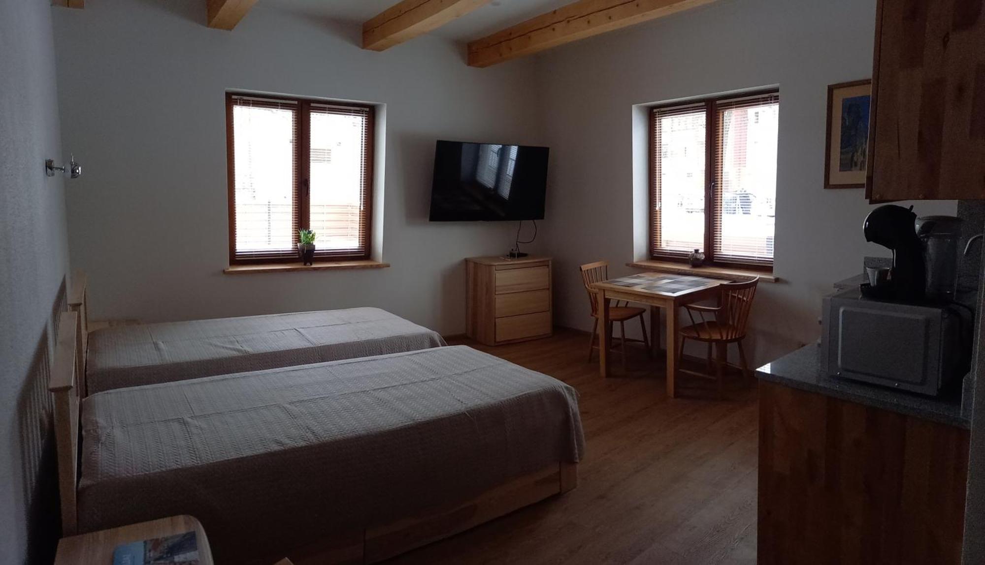 S Neries 19 Apartamentai Su Parkingu Šiauliai Екстериор снимка