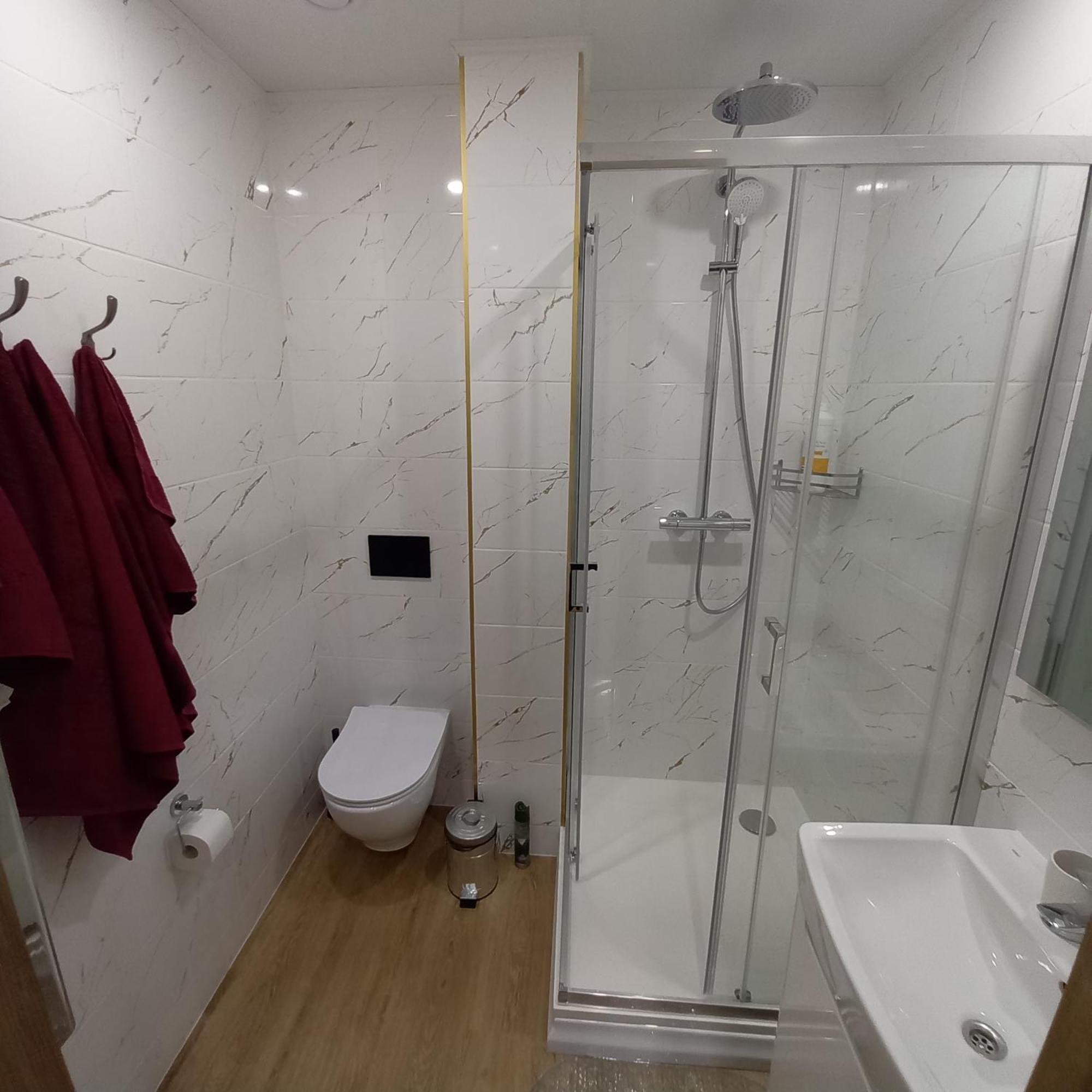 S Neries 19 Apartamentai Su Parkingu Šiauliai Стая снимка