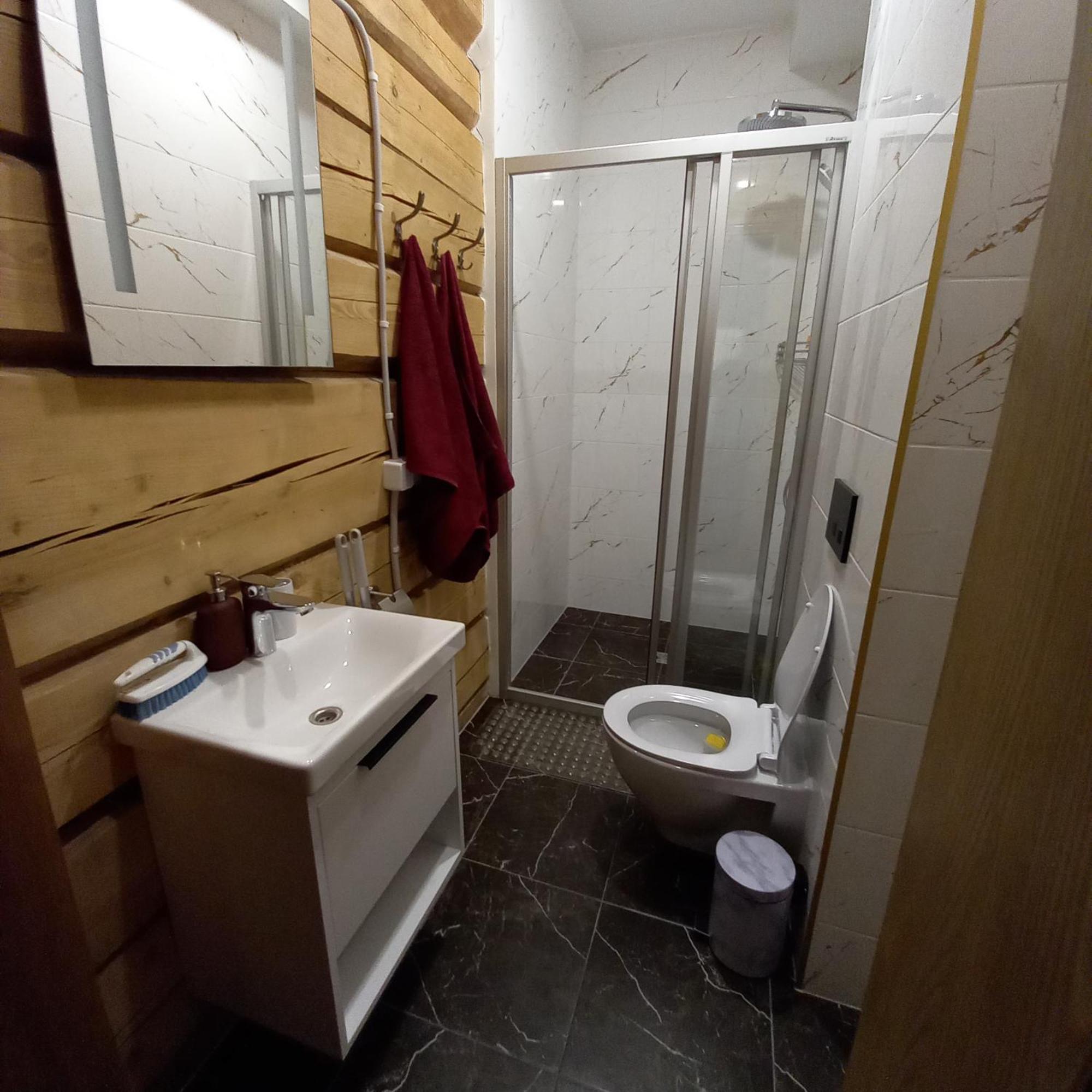 S Neries 19 Apartamentai Su Parkingu Šiauliai Стая снимка